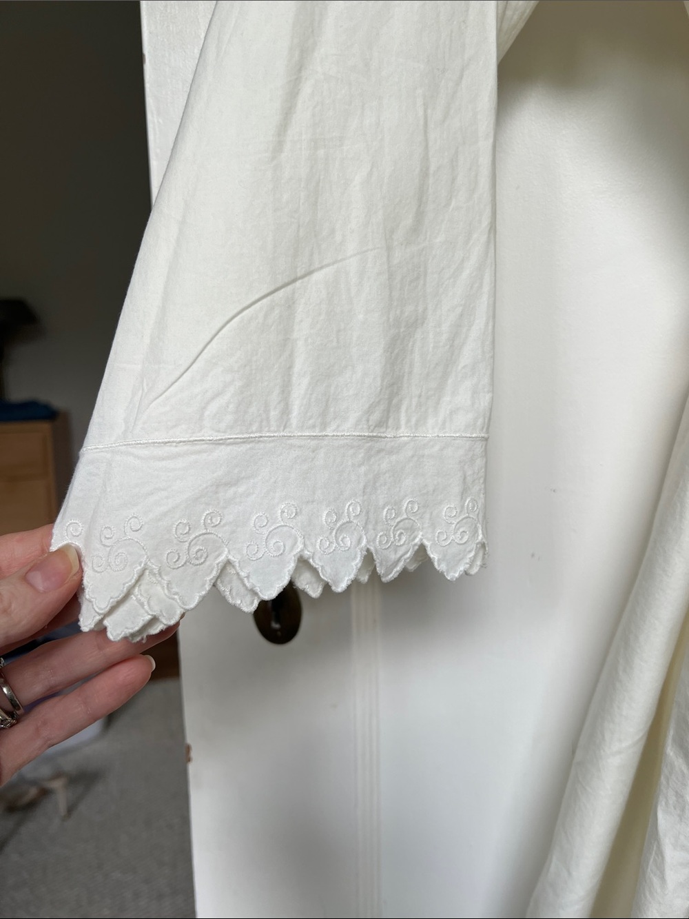 Dôen Edna 100% Cotton Robe in Cream  Eyelet Trim Tie Waist - Picture 8 of 14